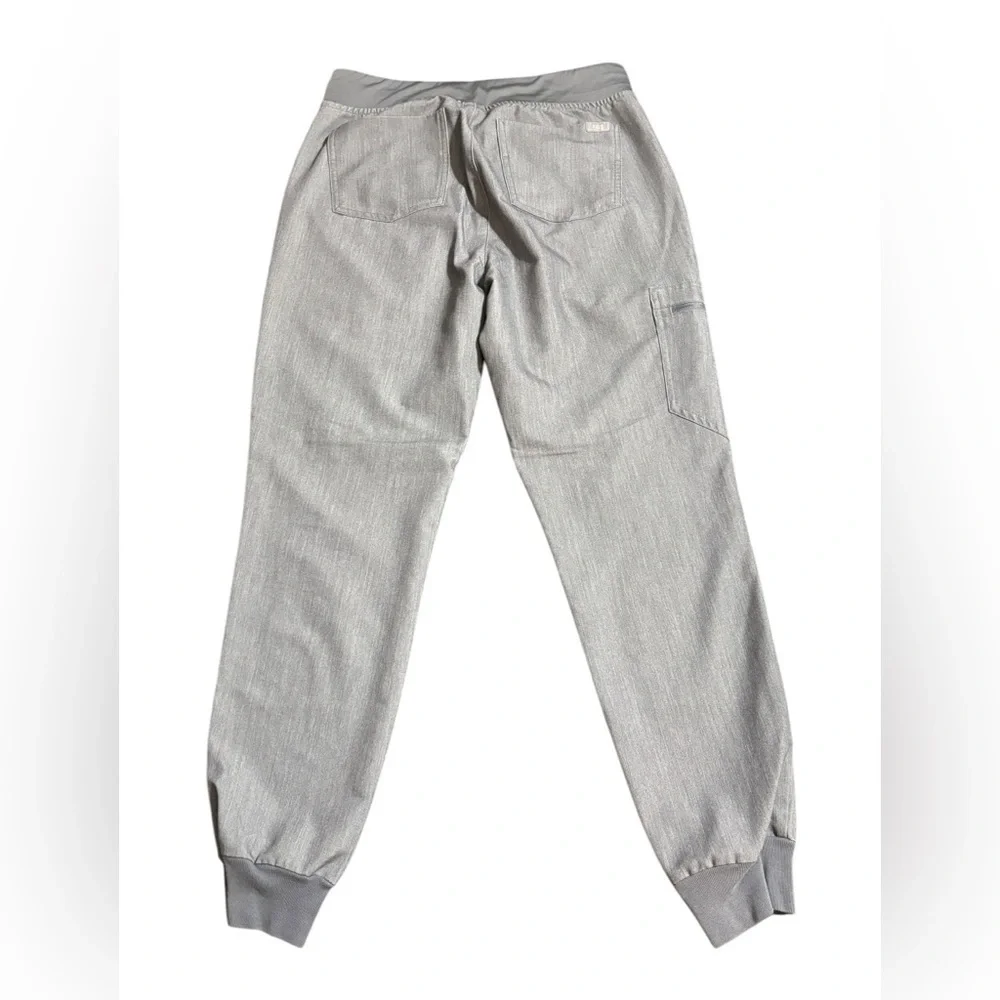 Figs Gray Sweatpants with Elastic Waistband and Tapered Ankles